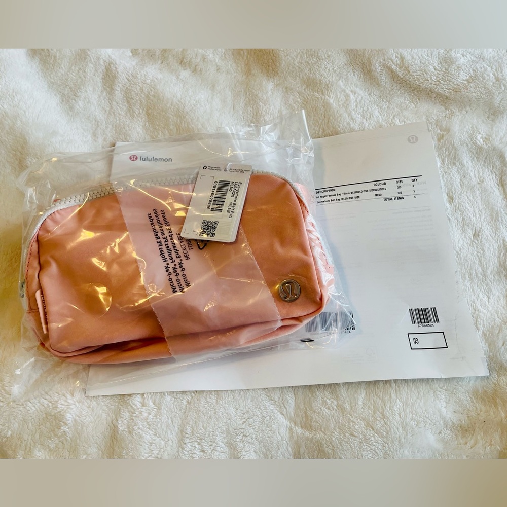LAST ONE! RARE• LULULEMON everywhere belt bag Melon Sorbet BRAND NEW COLOR - Picture 6 of 17